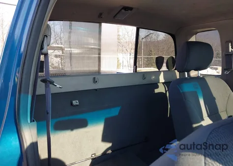 2003 Nissan Frontier Xe-V6 z USA, uszkodzony, nr VIN 1N6ED26Y03C408596